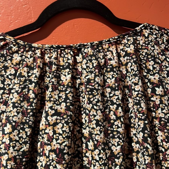 Ava Viv 1X Long Sleeve Bouse - Picture 2 of 5